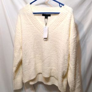 NWT Sanctuary cream v-neck very soft sweater size small